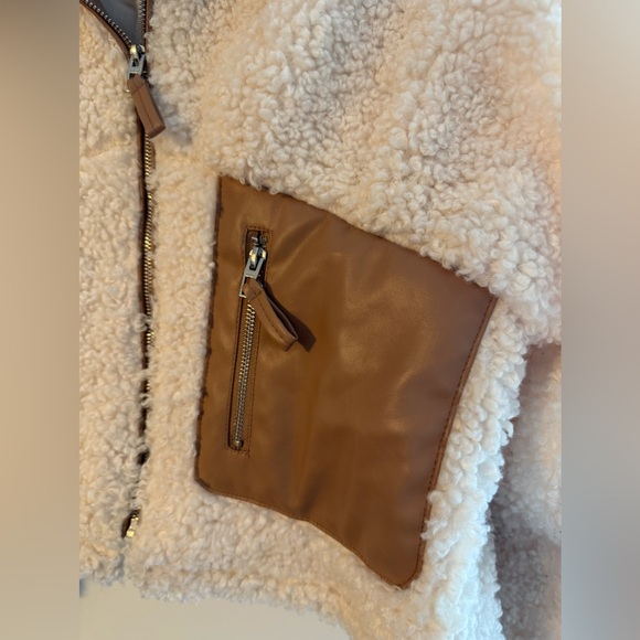 BLANK NYC Cream Ivory Tan Teddy Sherpa Fleece Faux Leather Bomber Jacket XS - Picture 14 of 15